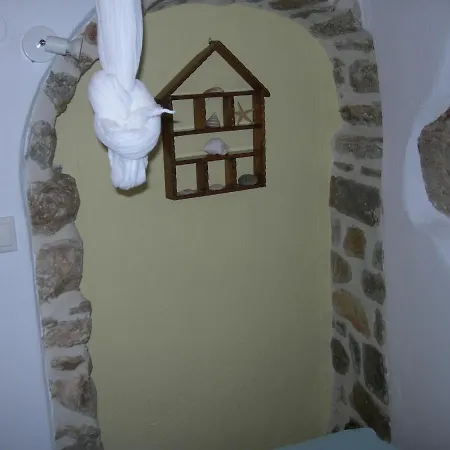 度假居 Old Stone House Roussou *