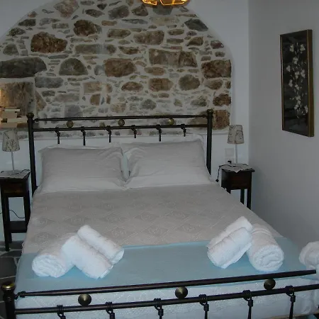 度假居 Old Stone House Roussou Khalkíon