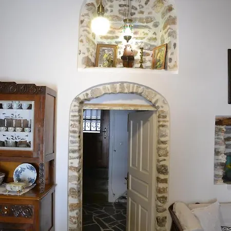 Дом отдыха Old Stone House Roussou *