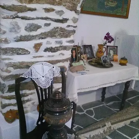 Old Stone House Roussou * Khalkion